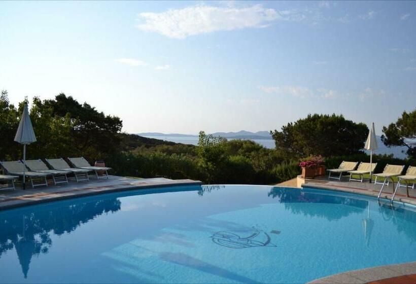 فندق Capriccioli