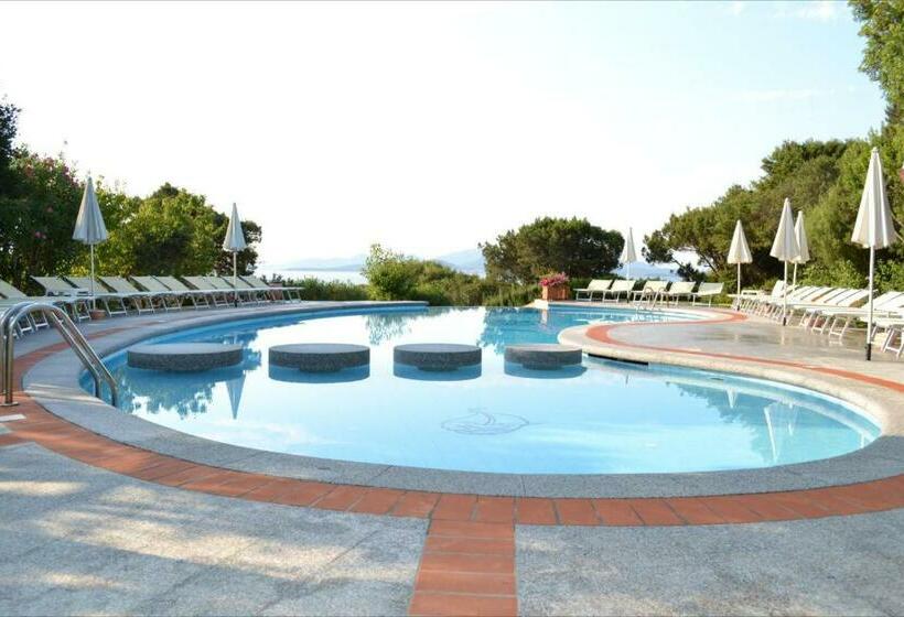 فندق Capriccioli