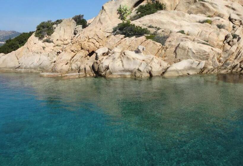 فندق Capriccioli