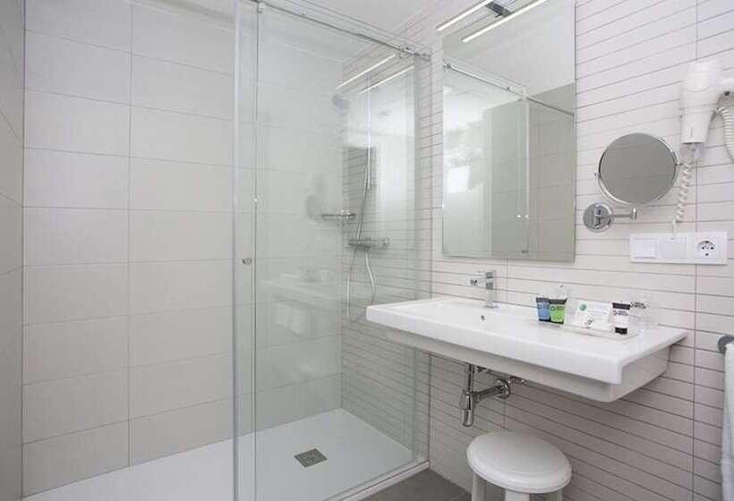 Отель Casual De Las Olas San Sebastian