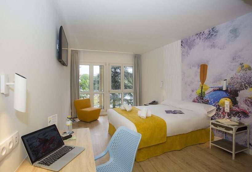 هتل Casual De Las Olas San Sebastian