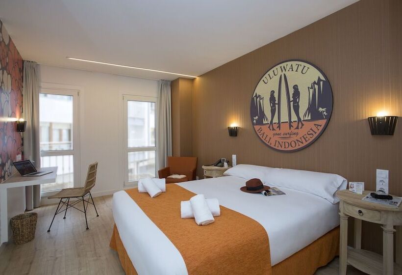 Отель Casual De Las Olas San Sebastian