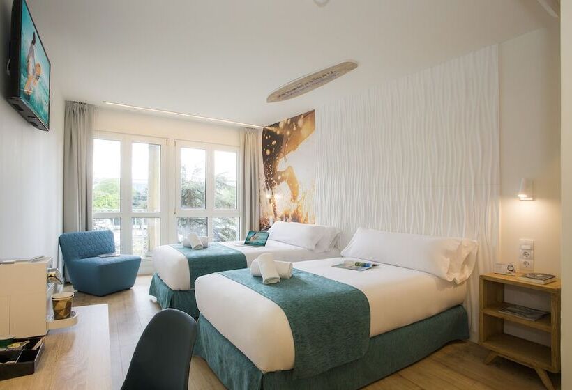 هتل Casual De Las Olas San Sebastian