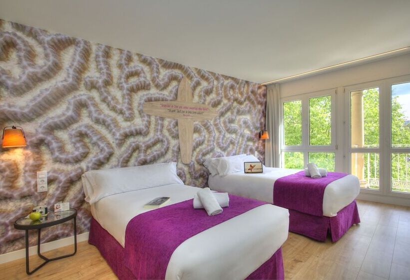 Отель Casual De Las Olas San Sebastian