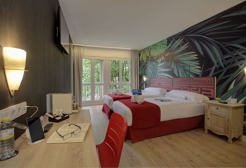 Отель Casual De Las Olas San Sebastian