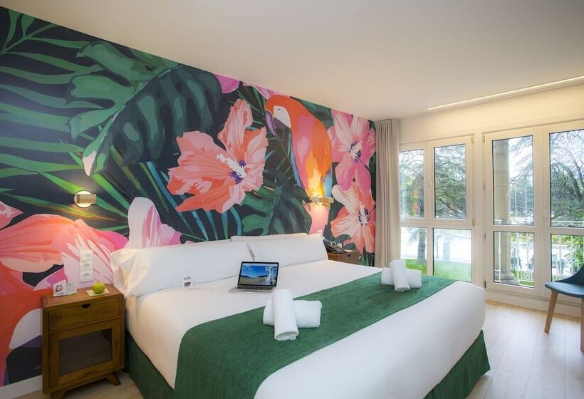 Отель Casual De Las Olas San Sebastian