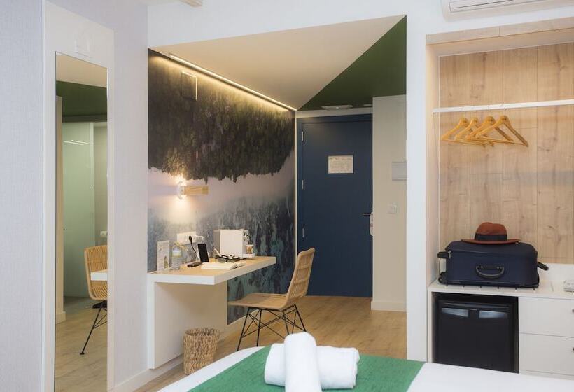 Отель Casual De Las Olas San Sebastian