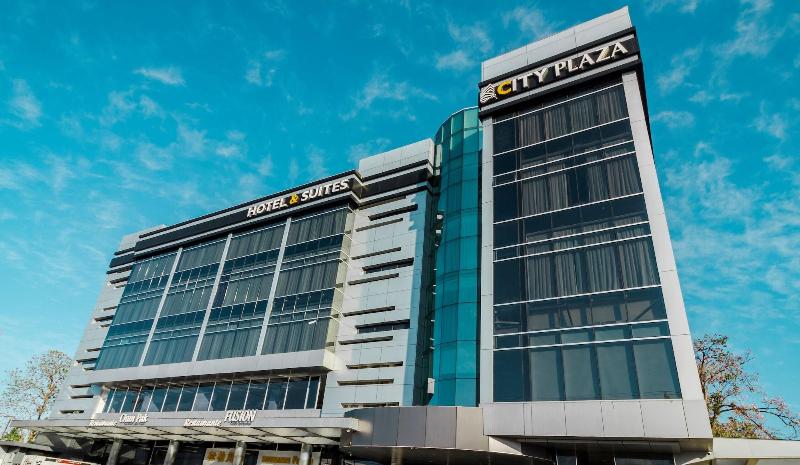 فندق City Plaza  & Suites