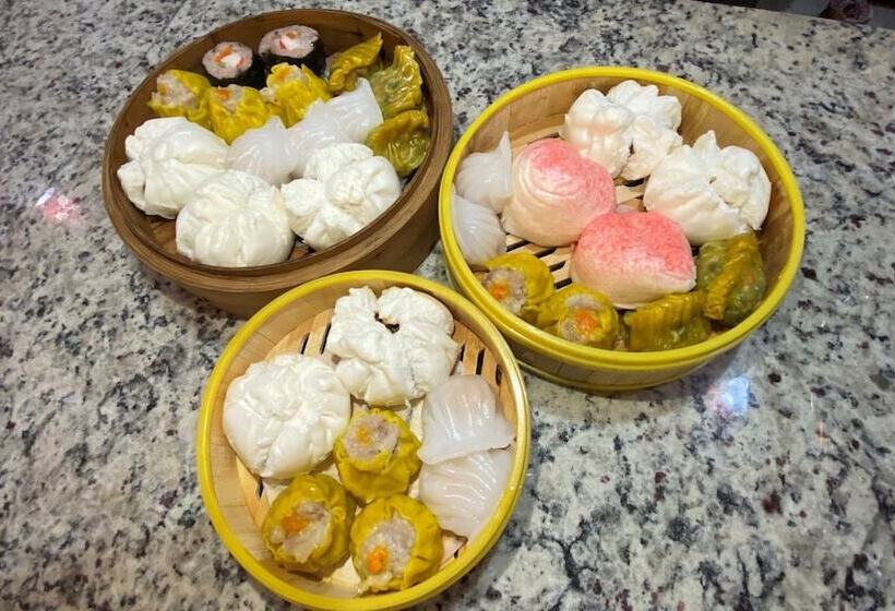 فندق City Plaza  & Suites