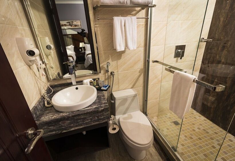 فندق City Plaza  & Suites