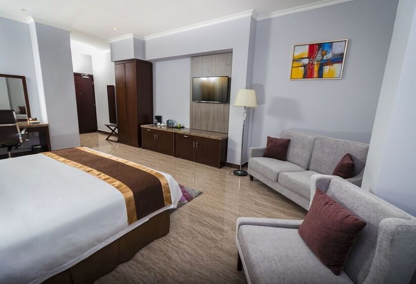 فندق City Plaza  & Suites