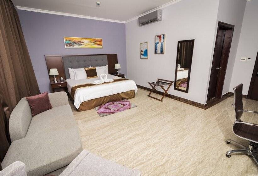 فندق City Plaza  & Suites