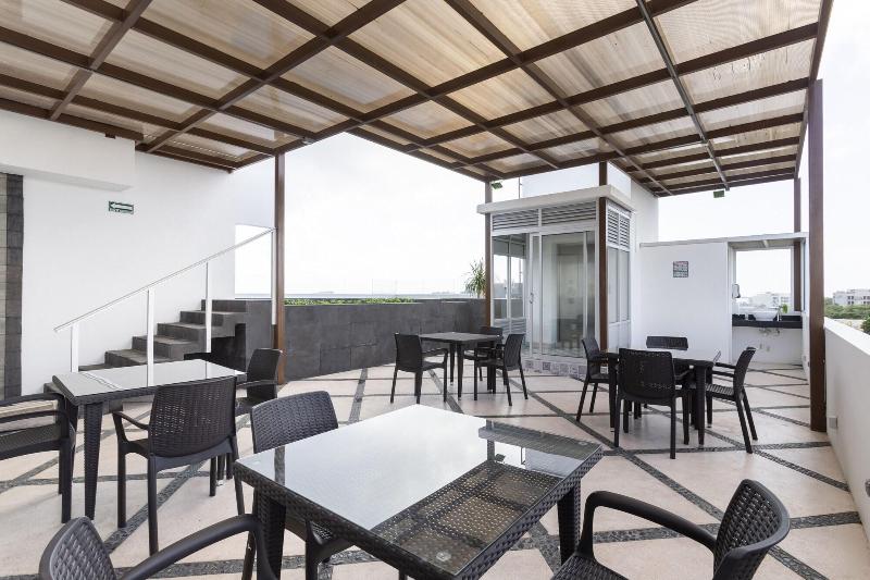 Attraction Hotel Deluxe