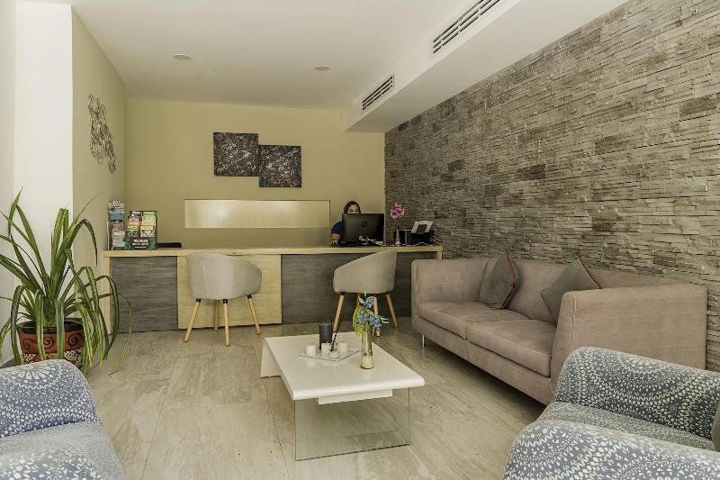 Attraction Hotel Deluxe