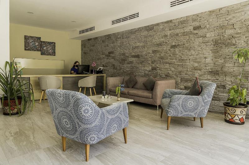 Attraction Hotel Deluxe