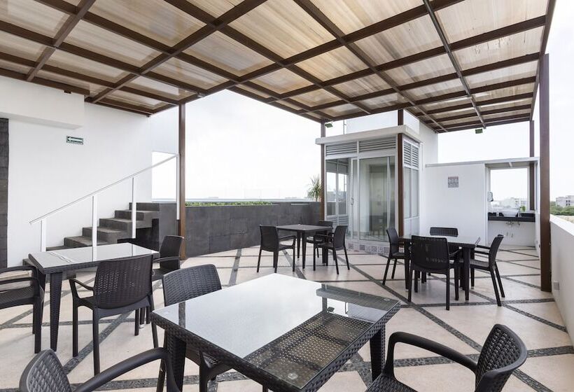 Attraction Hotel Deluxe