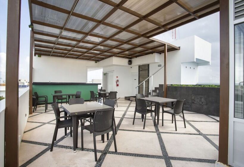 Attraction Hotel Deluxe