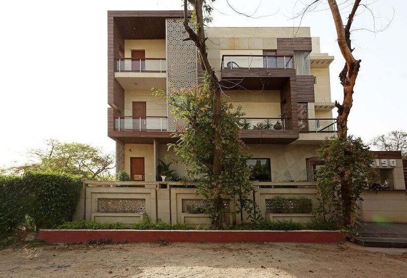 בית מלון כפרי Edition O 30027 Motif South City 1