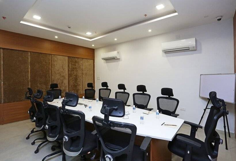 בית מלון כפרי Edition O 30027 Motif South City 1