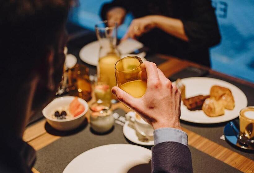 ホテル El Moderne