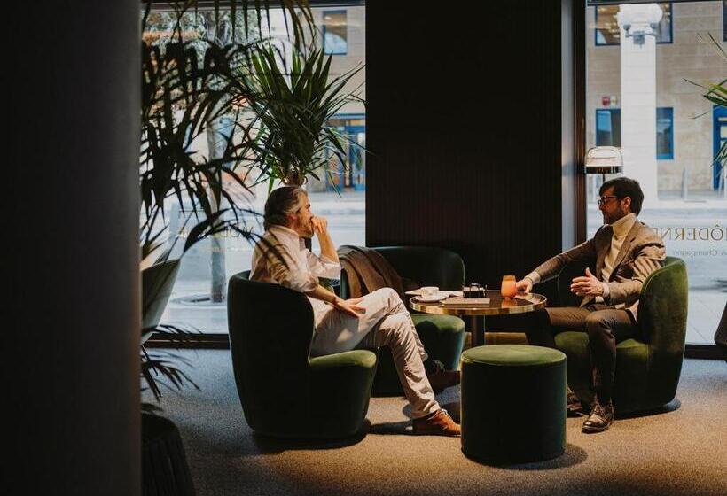 ホテル El Moderne