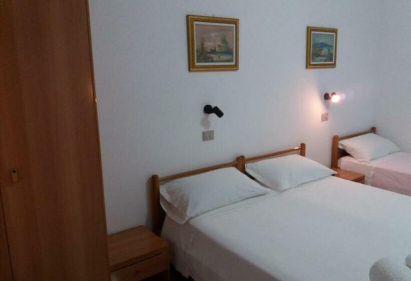 בית מלון כפרי Europa