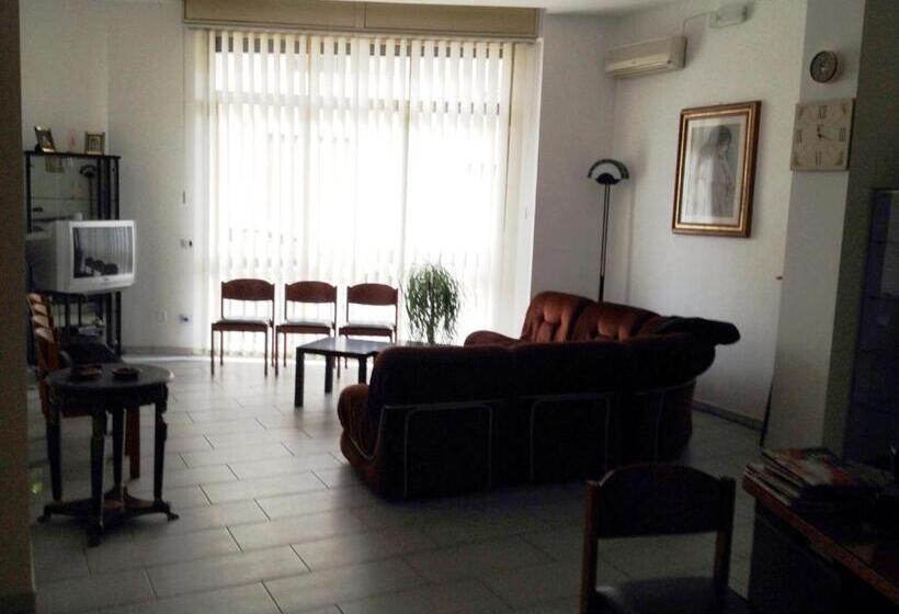 בית מלון כפרי Europa