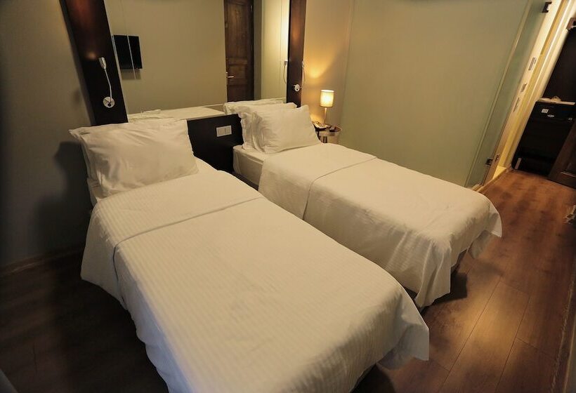 ホテル Ferman Pera