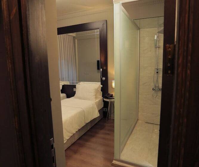 ホテル Ferman Pera