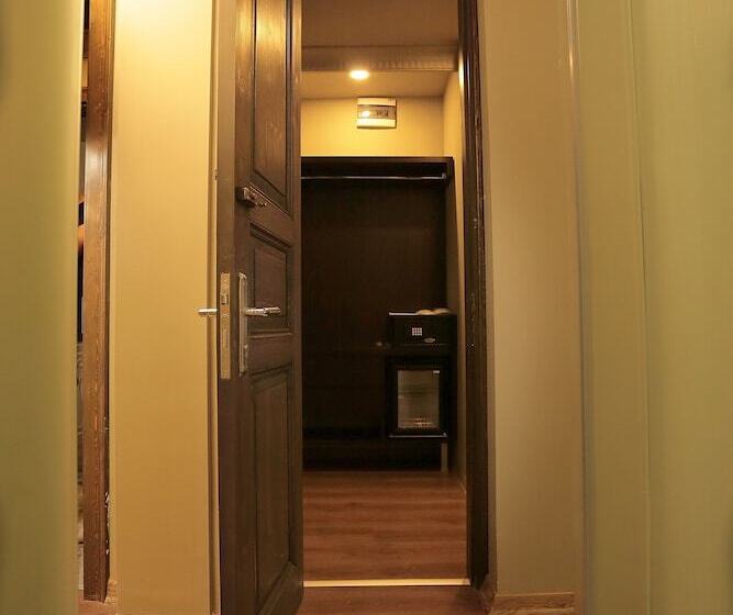 ホテル Ferman Pera