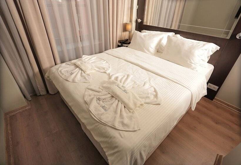 ホテル Ferman Pera