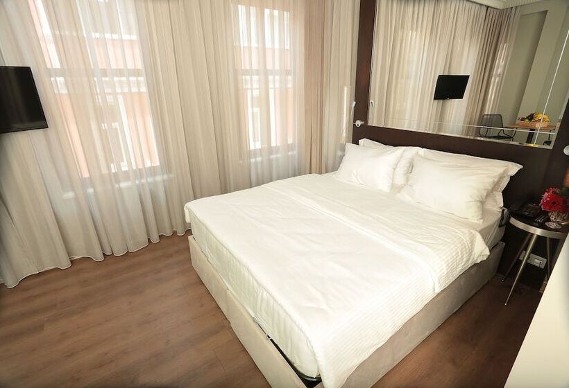 ホテル Ferman Pera