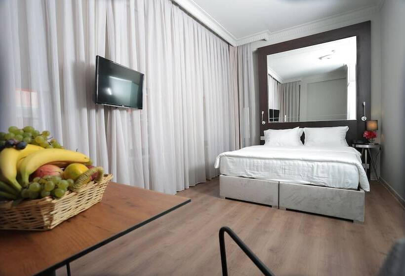 ホテル Ferman Pera