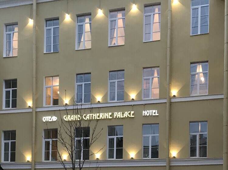 בית מלון כפרי Grand Catherine Palace