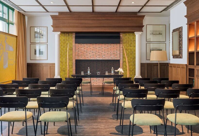 هتل H10 Casa de La Plata