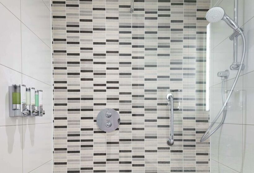 בית מלון כפרי Hampton By Hilton Edinburgh Airport