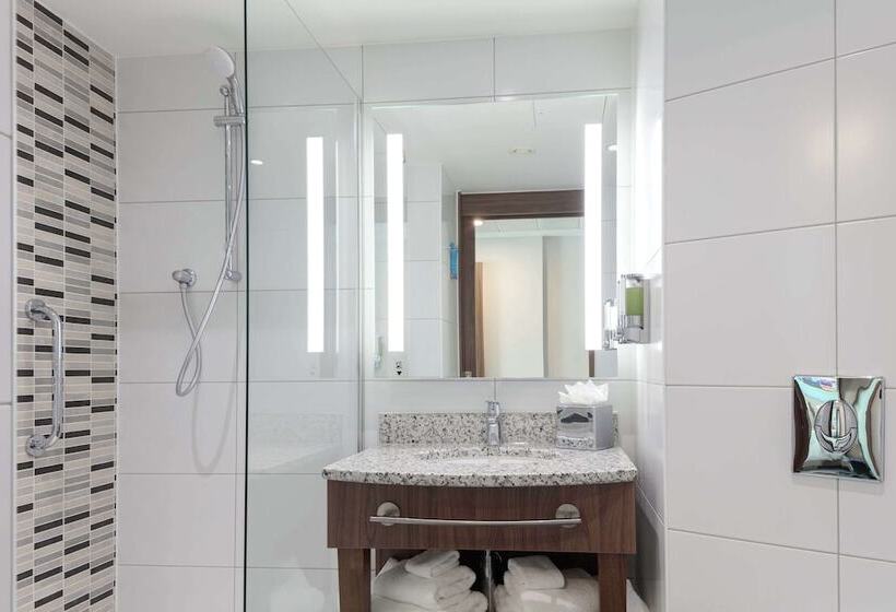 בית מלון כפרי Hampton By Hilton Edinburgh Airport