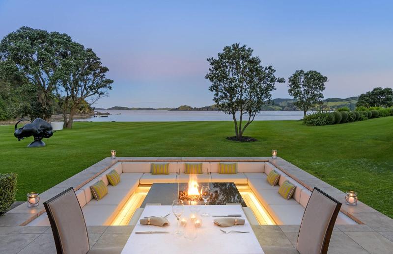 בית מלון כפרי Helena Bay Luxury Lodge