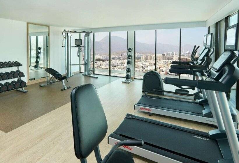 هتل Hilton Garden Inn Muscat Al Khuwair