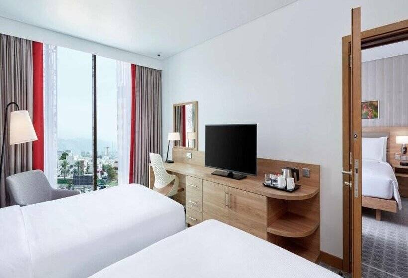 هتل Hilton Garden Inn Muscat Al Khuwair