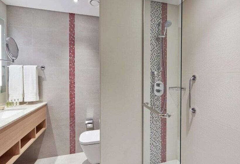 هتل Hilton Garden Inn Muscat Al Khuwair