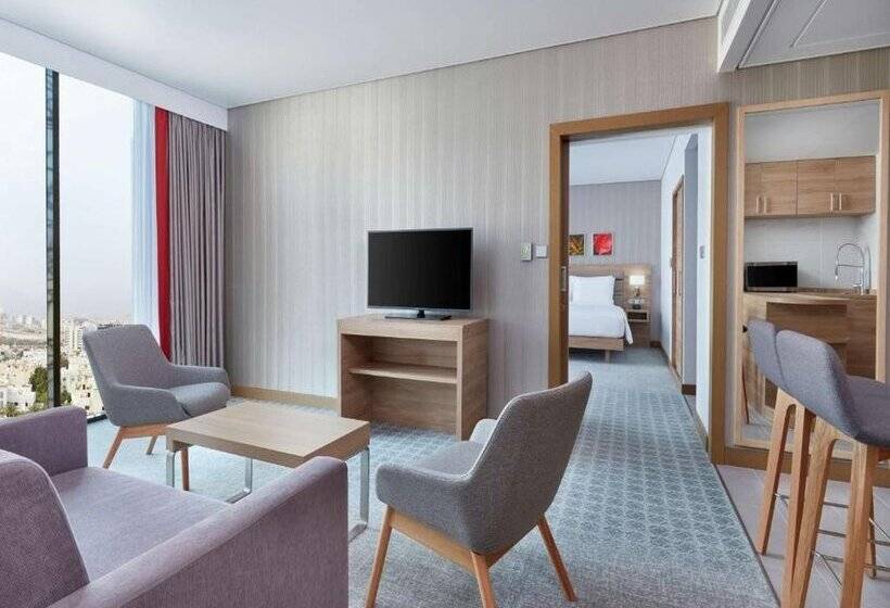 هتل Hilton Garden Inn Muscat Al Khuwair