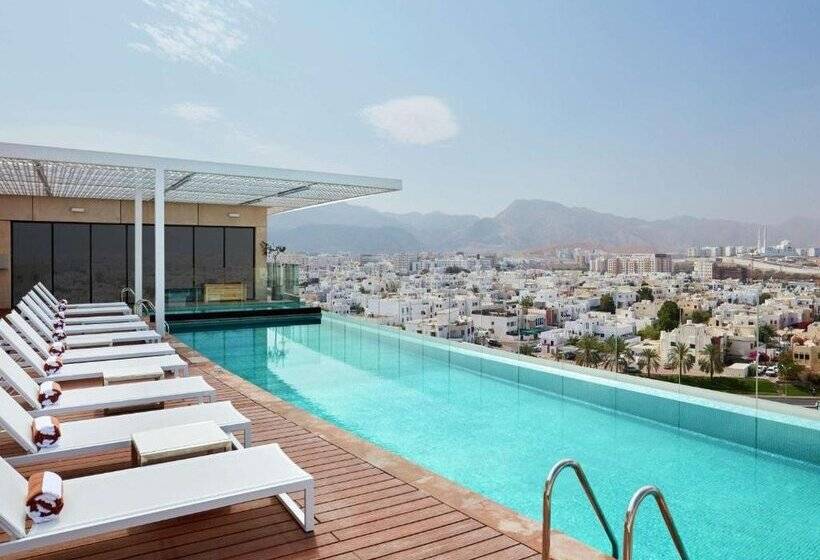 هتل Hilton Garden Inn Muscat Al Khuwair