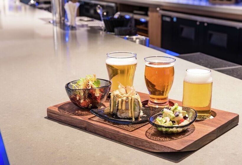 هتل Hilton Garden Inn Ottawa Downtown