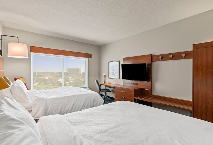 فندق Holiday Inn Express & Suites Orlando  Lake Buena Vista, An Ihg