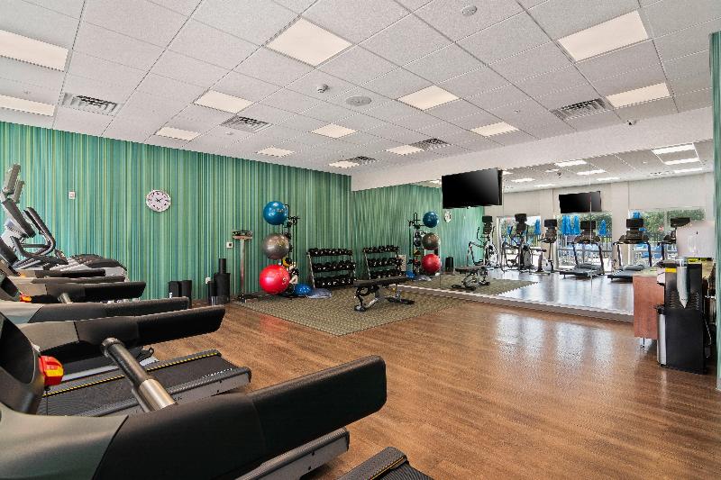 فندق Holiday Inn Express & Suites Orlando  Lake Buena Vista, An Ihg