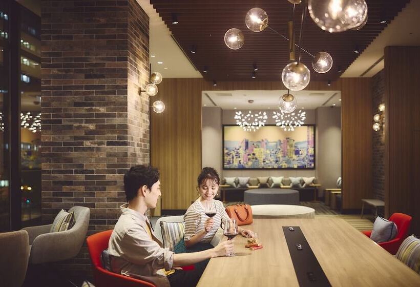 호텔 Holiday Inn Express Osaka City Centre Midosuji, An Ihg