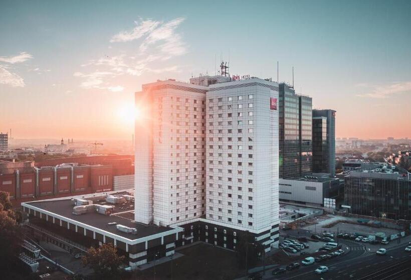 هتل Ibis Poznan Centrum