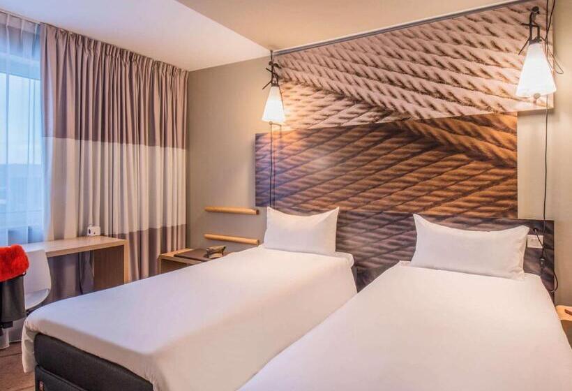 هتل Ibis Poznan Centrum