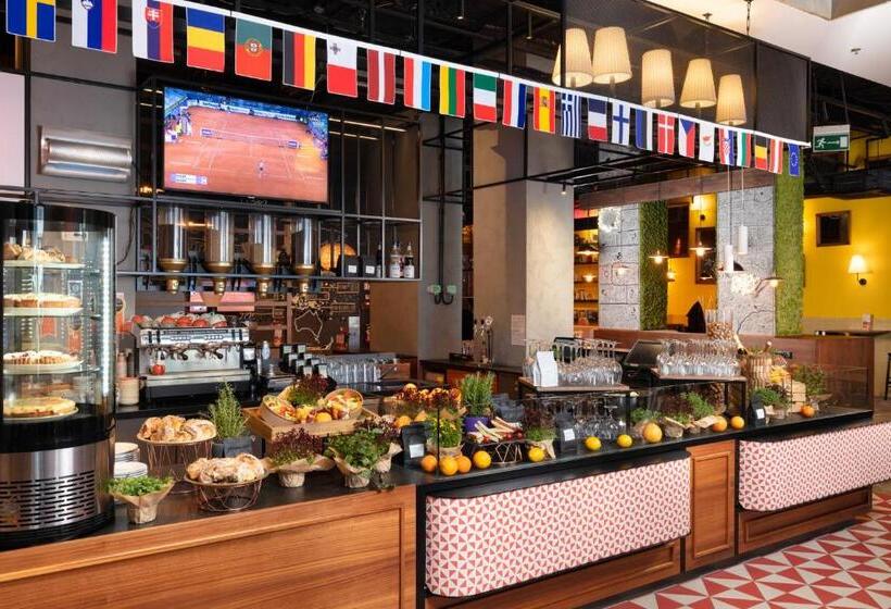 هتل Ibis Poznan Centrum